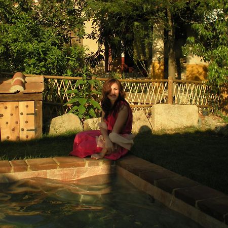 Termas Aqua Libera Guest House Aljucén Екстериор снимка