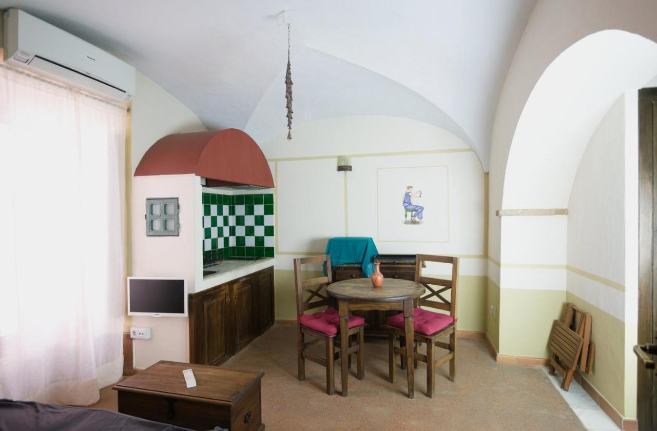 Termas Aqua Libera Guest House Aljucén Екстериор снимка