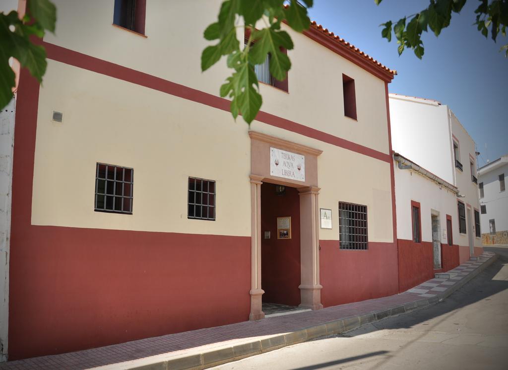 Termas Aqua Libera Guest House Aljucén Екстериор снимка