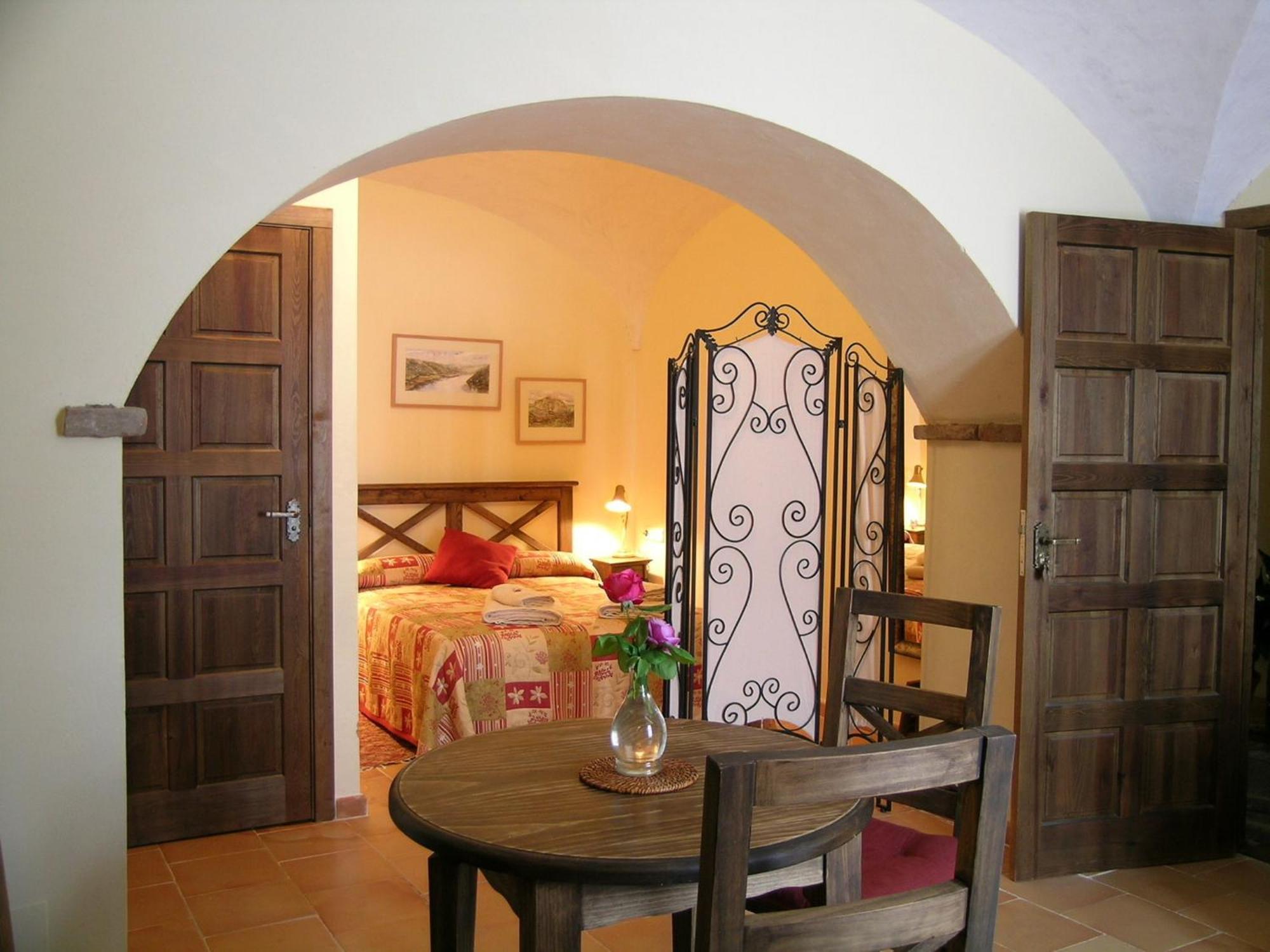 Termas Aqua Libera Guest House Aljucén Екстериор снимка