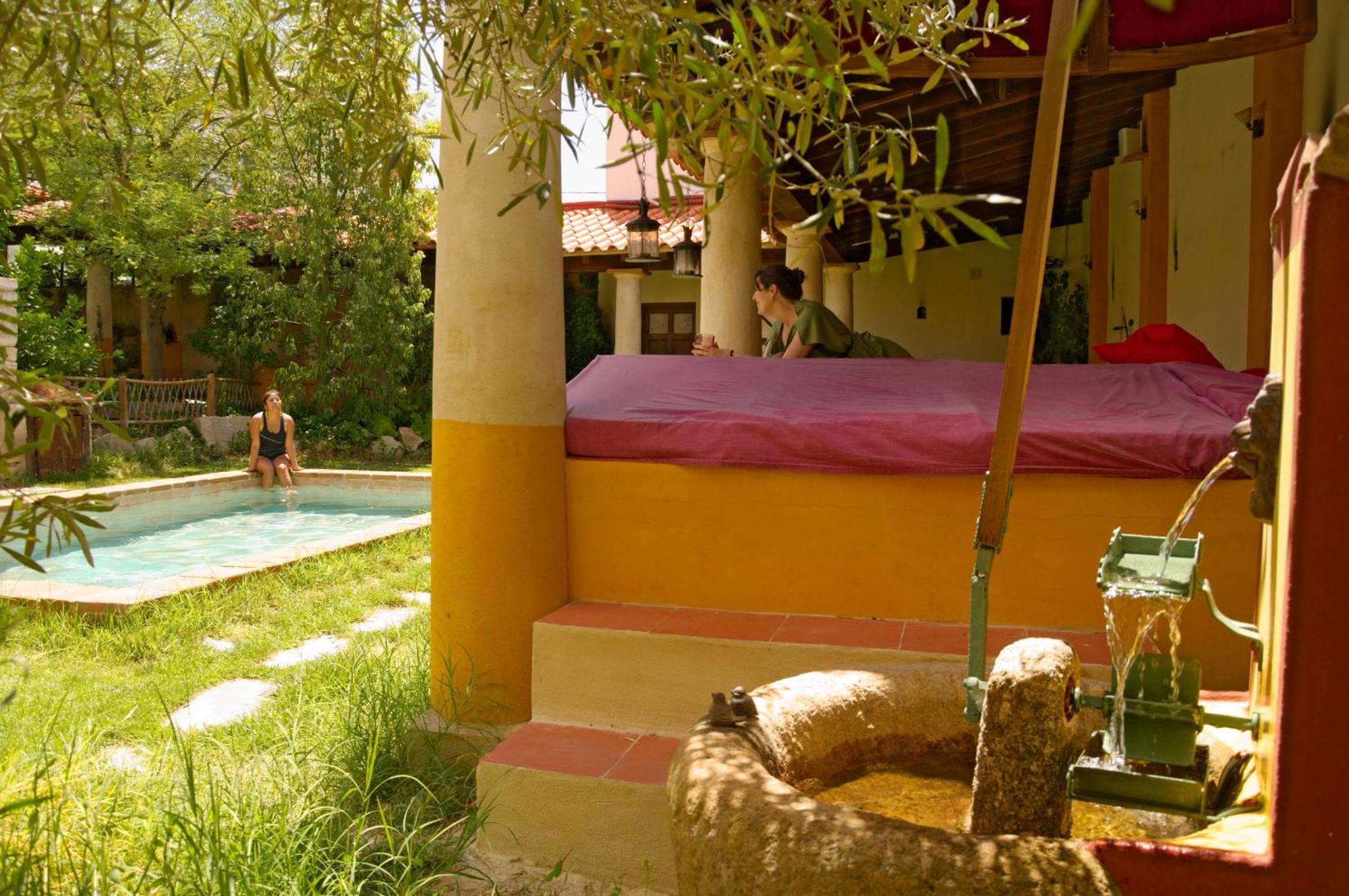 Termas Aqua Libera Guest House Aljucén Екстериор снимка