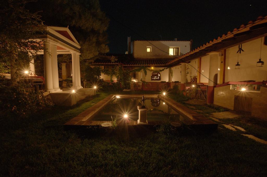 Termas Aqua Libera Guest House Aljucén Екстериор снимка